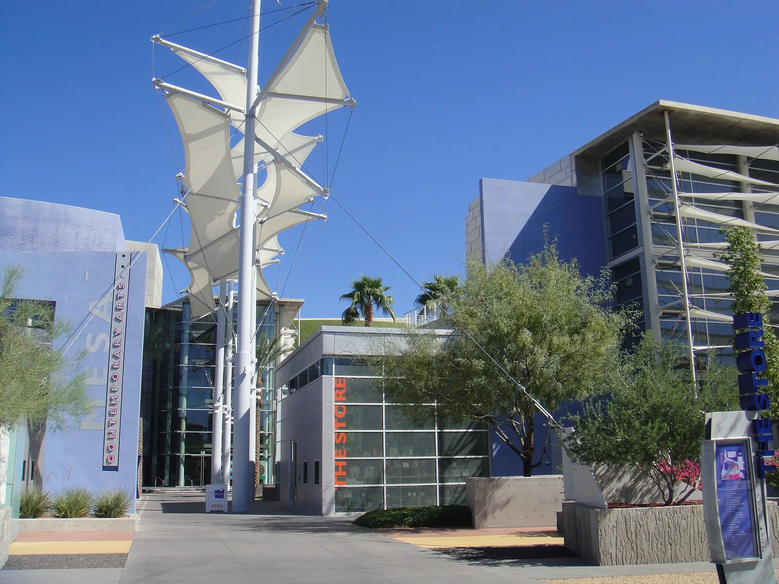 Archival local architecture and scenery in Mesa, USA, used as destination atmosphere