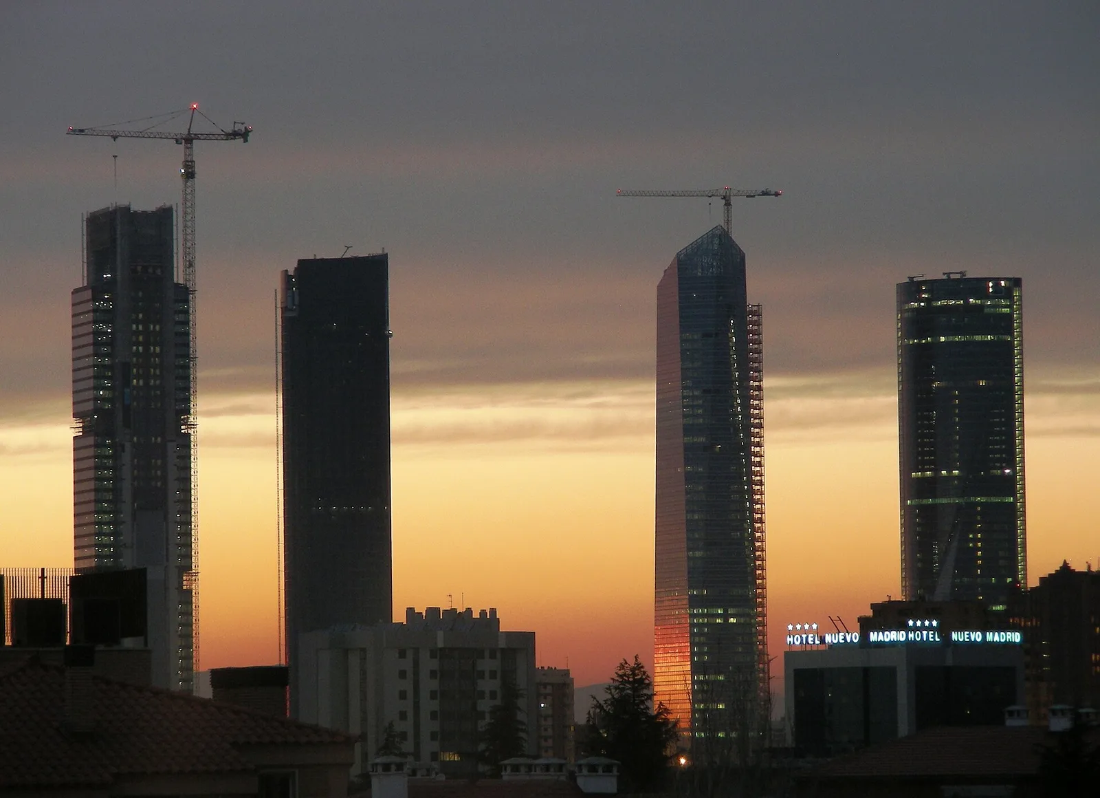 CTBA (Madrid) 10; archival destination atmosphere, not a photograph of the upcoming race